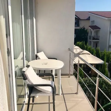 Mamaia Nord Apartman *